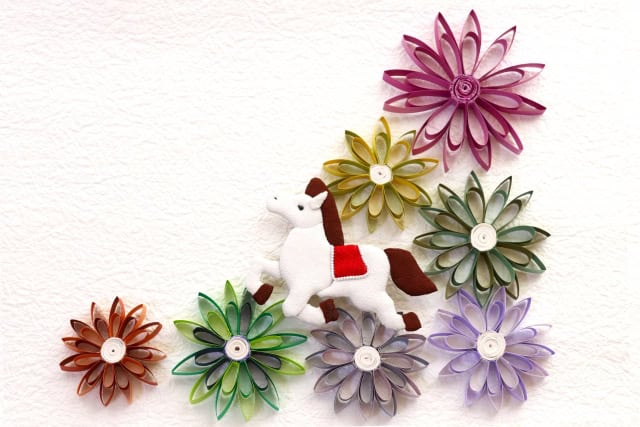 白い馬のモチーフ