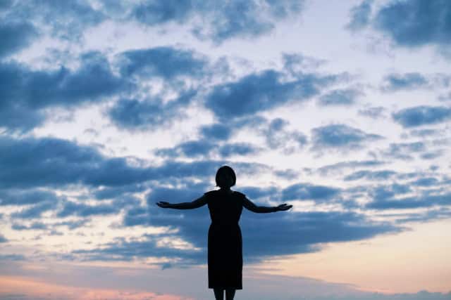 空とシルエット